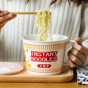 miseczka instant noodles