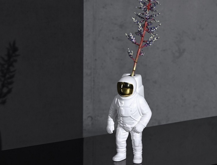 Wazon astronauta by Seletti